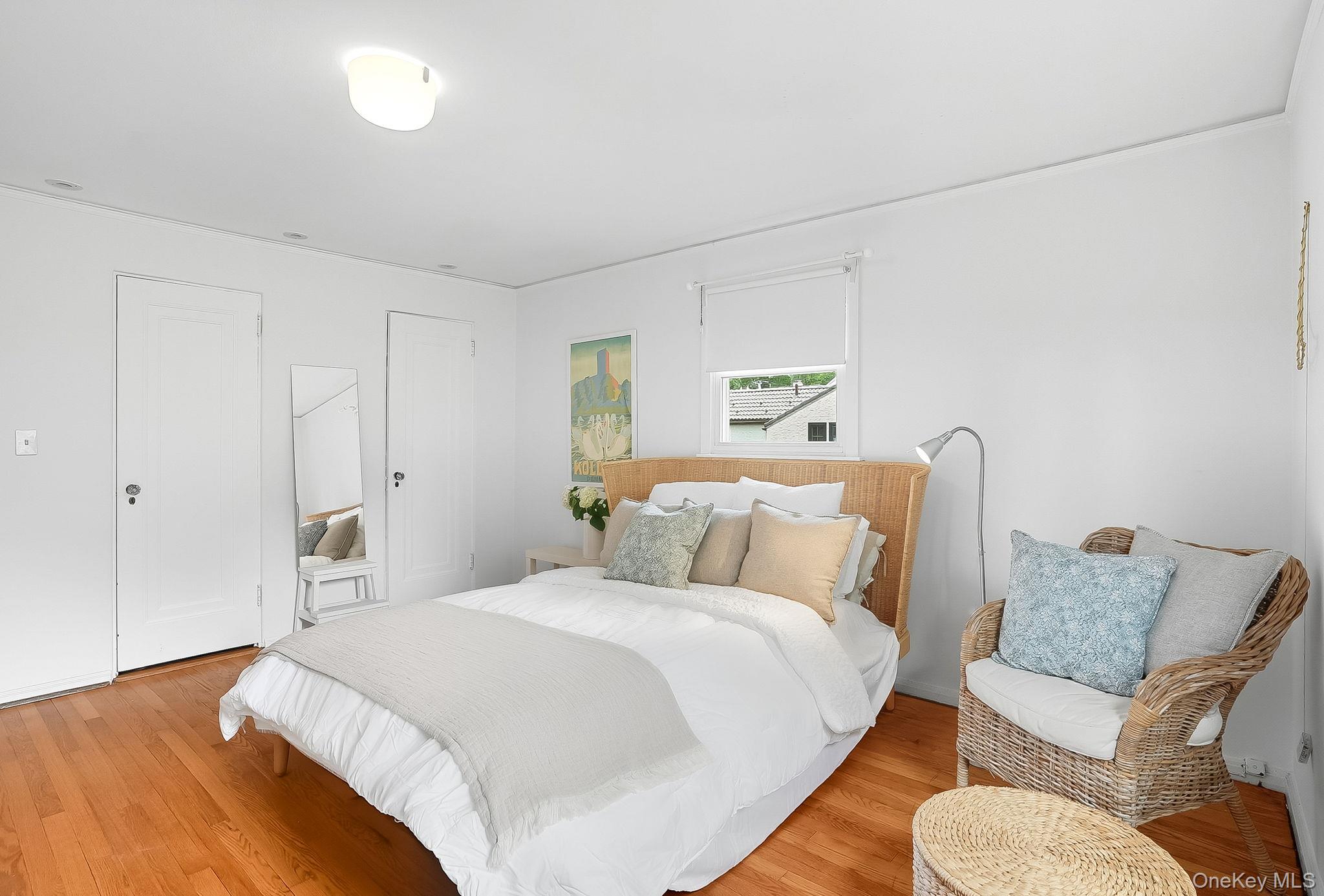 11 Virginia Place, Larchmont, NY 10538