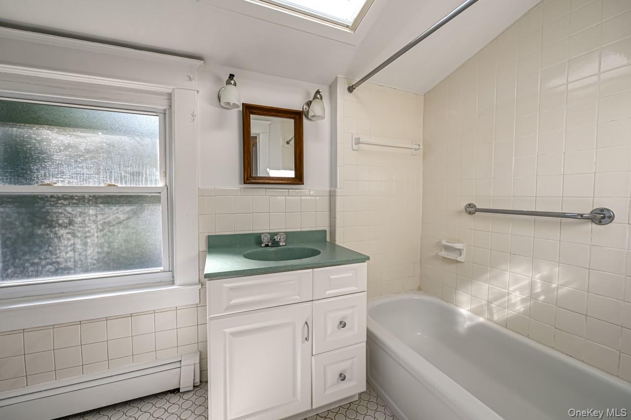 2 Bayview Terrace, Northport, NY 11768