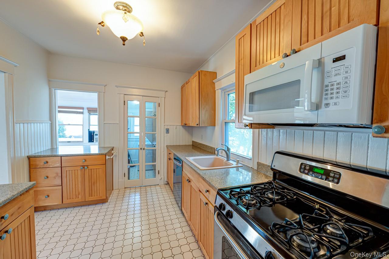 2 Bayview Terrace, Northport, NY 11768