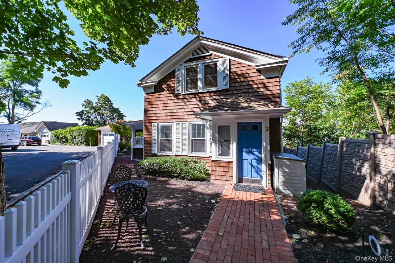 2 Bayview Terrace, Northport, NY 11768