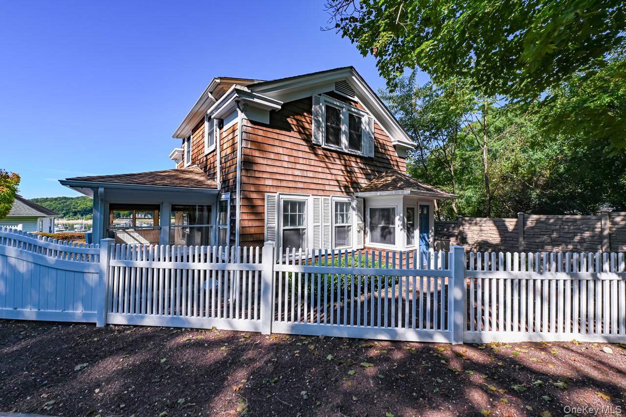 2 Bayview Terrace, Northport, NY 11768