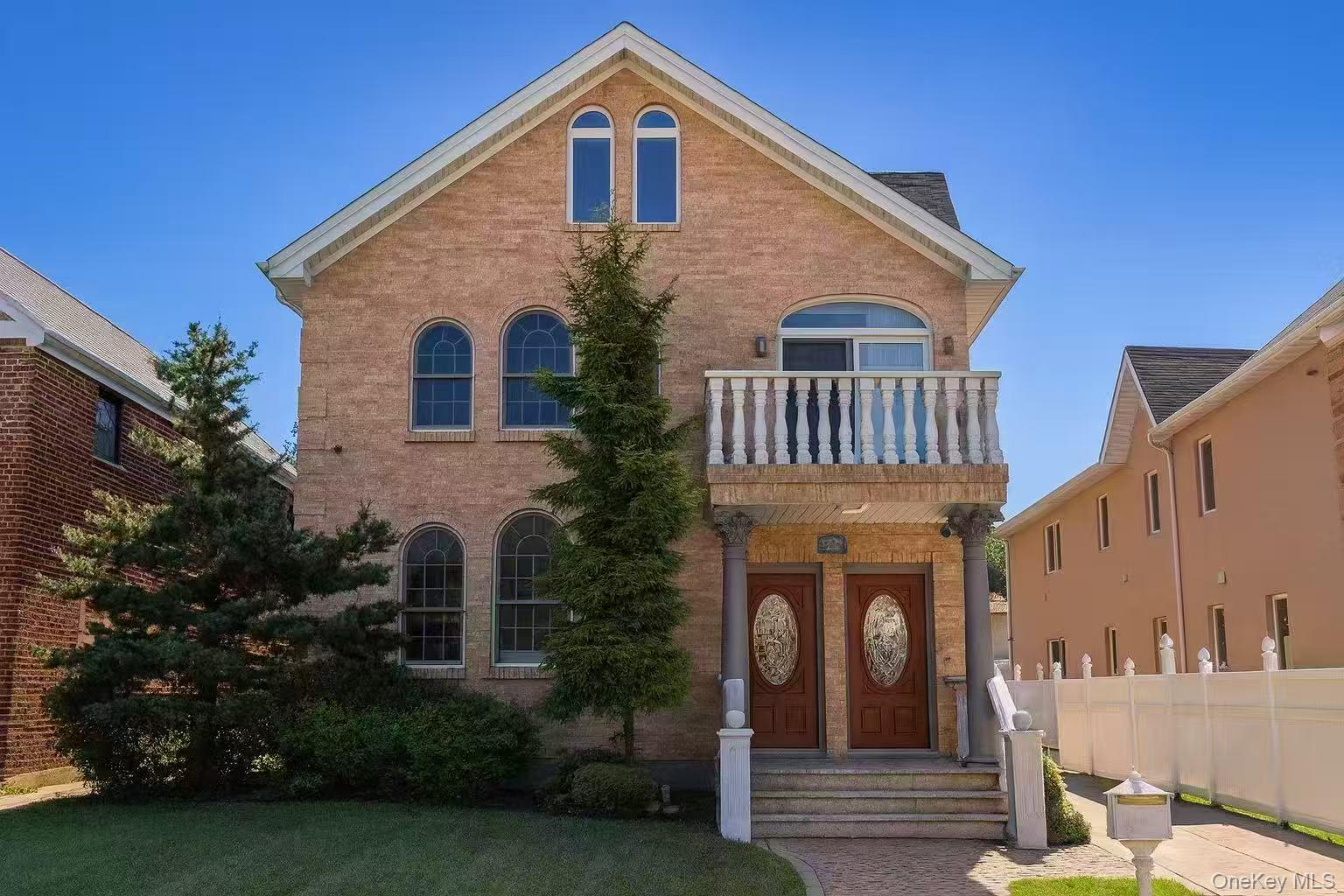 213-58 35 ave, Bayside, NY 11361