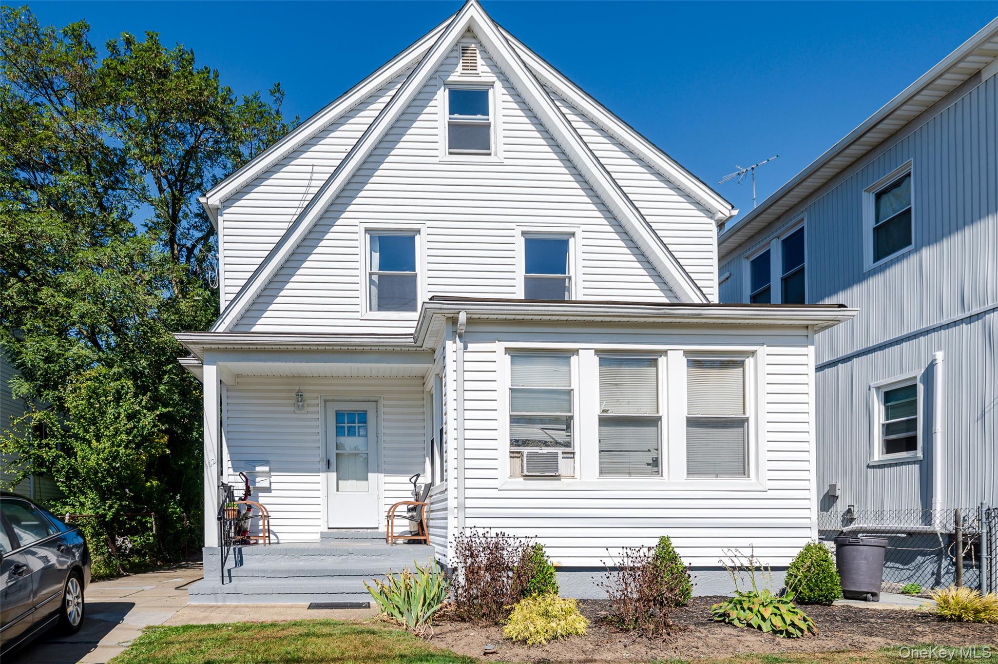 162 W Windsor Parkway, Oceanside, NY 11572