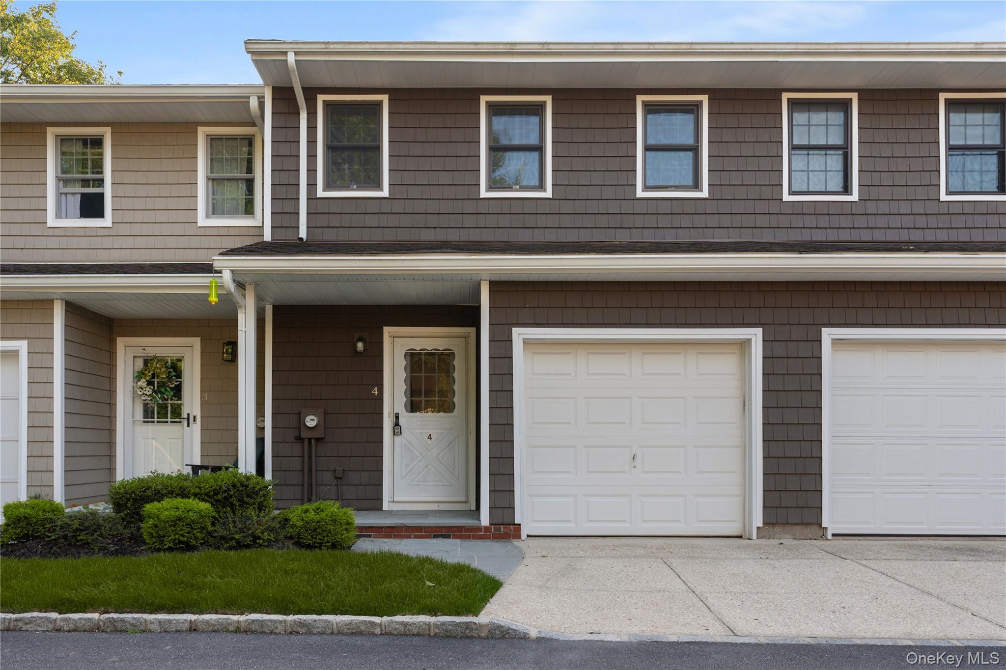 4 Pine Street, Huntington, NY 11743