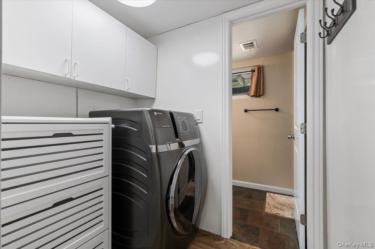 30 Bunny Lane, East Setauket, NY 11733