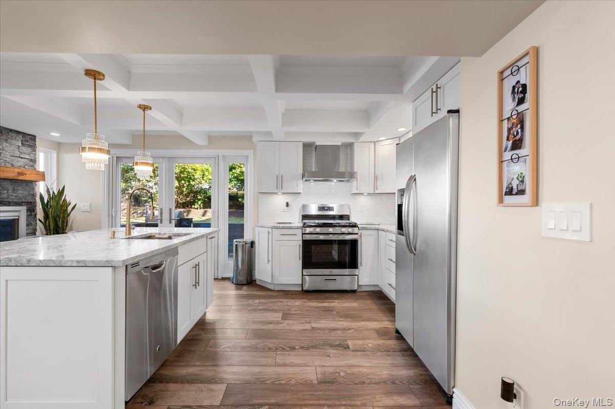 30 Bunny Lane, East Setauket, NY 11733