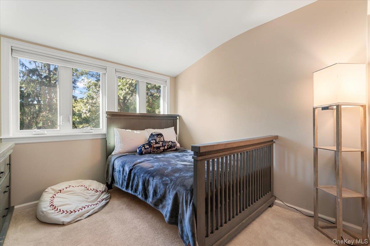 30 Bunny Lane, East Setauket, NY 11733