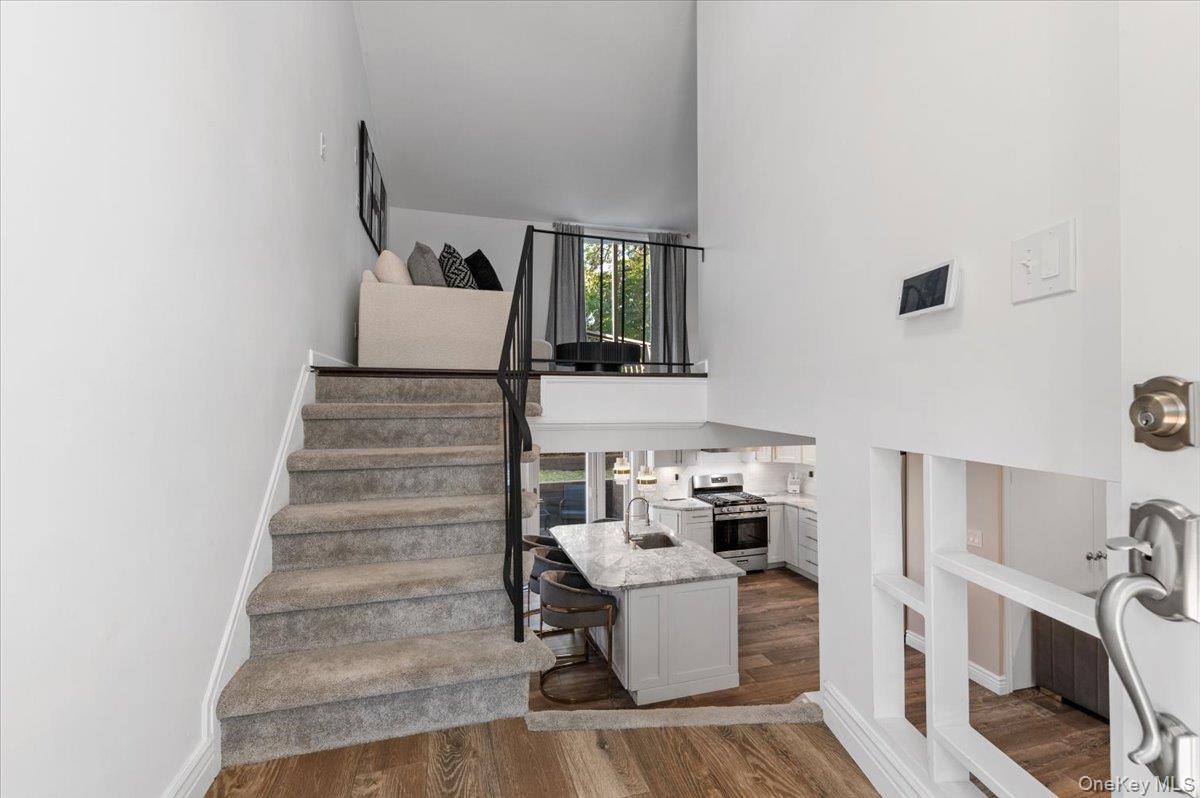 30 Bunny Lane, East Setauket, NY 11733