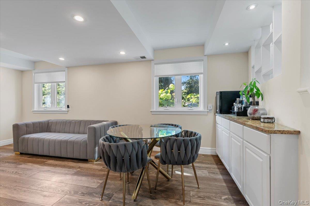 30 Bunny Lane, East Setauket, NY 11733