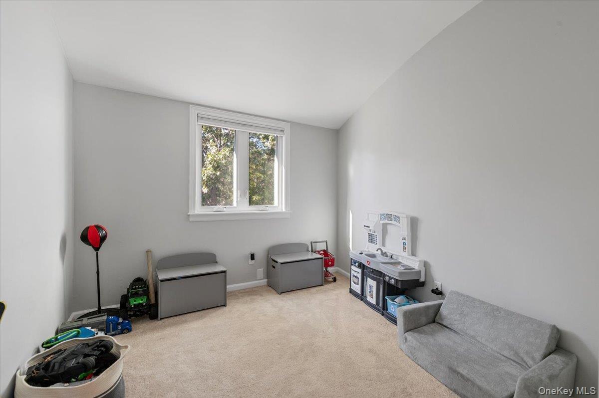 30 Bunny Lane, East Setauket, NY 11733