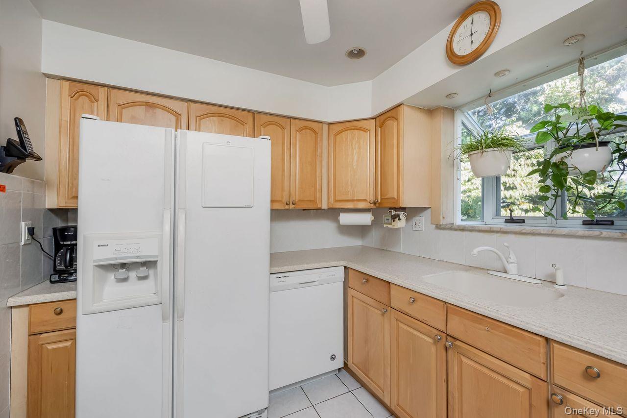 547 Maude Street, South Hempstead, NY 11550