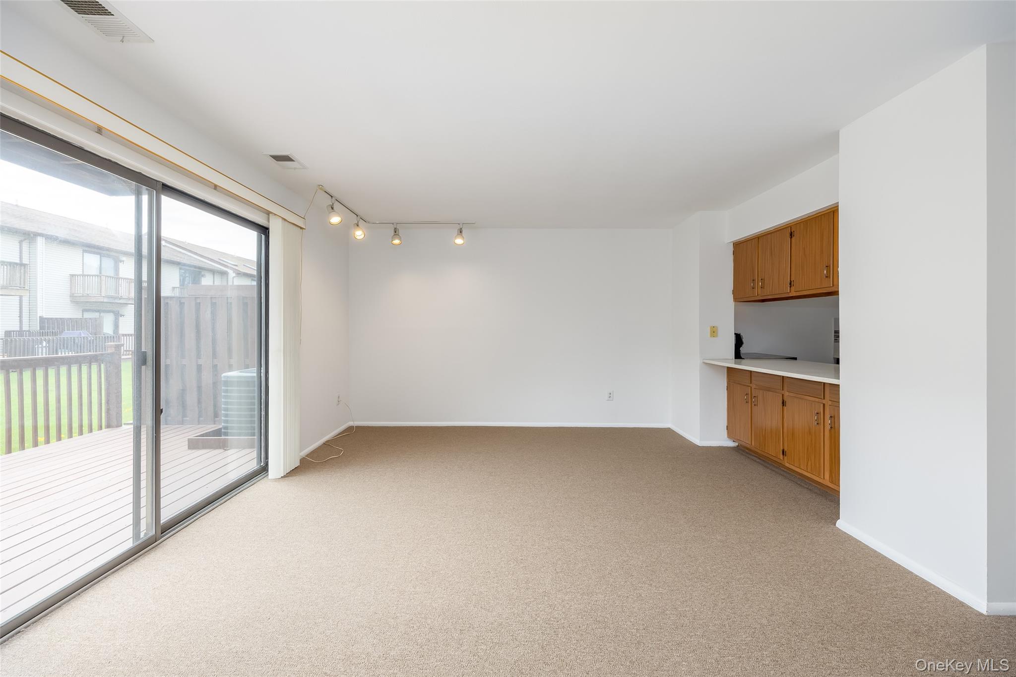 100 Daly Boulevard # 411, Oceanside, NY 11572