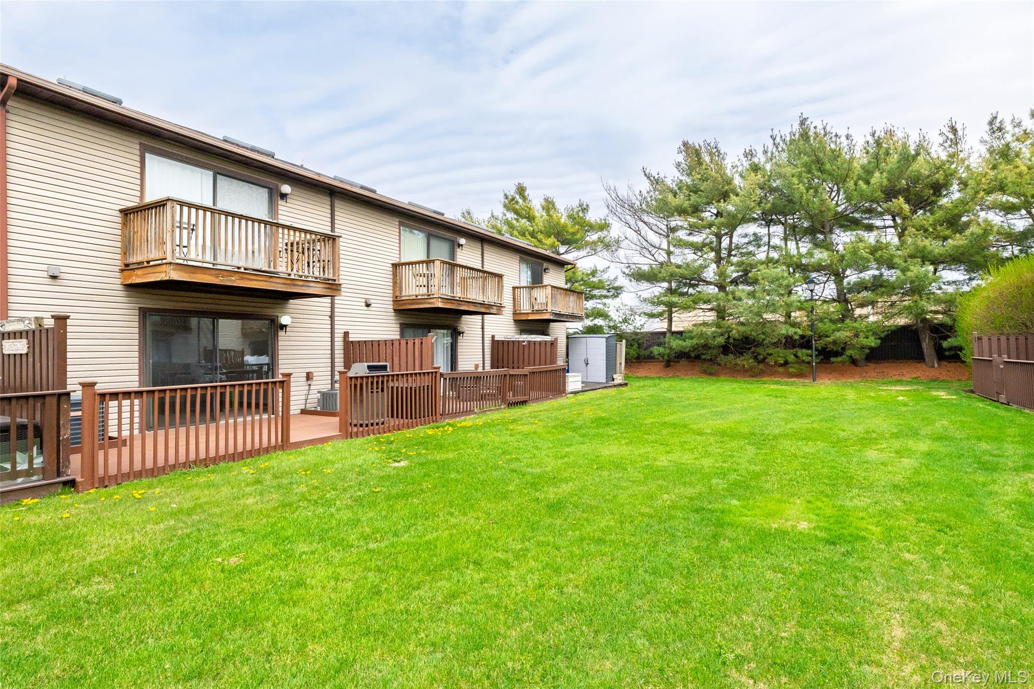 100 Daly Boulevard # 411, Oceanside, NY 11572