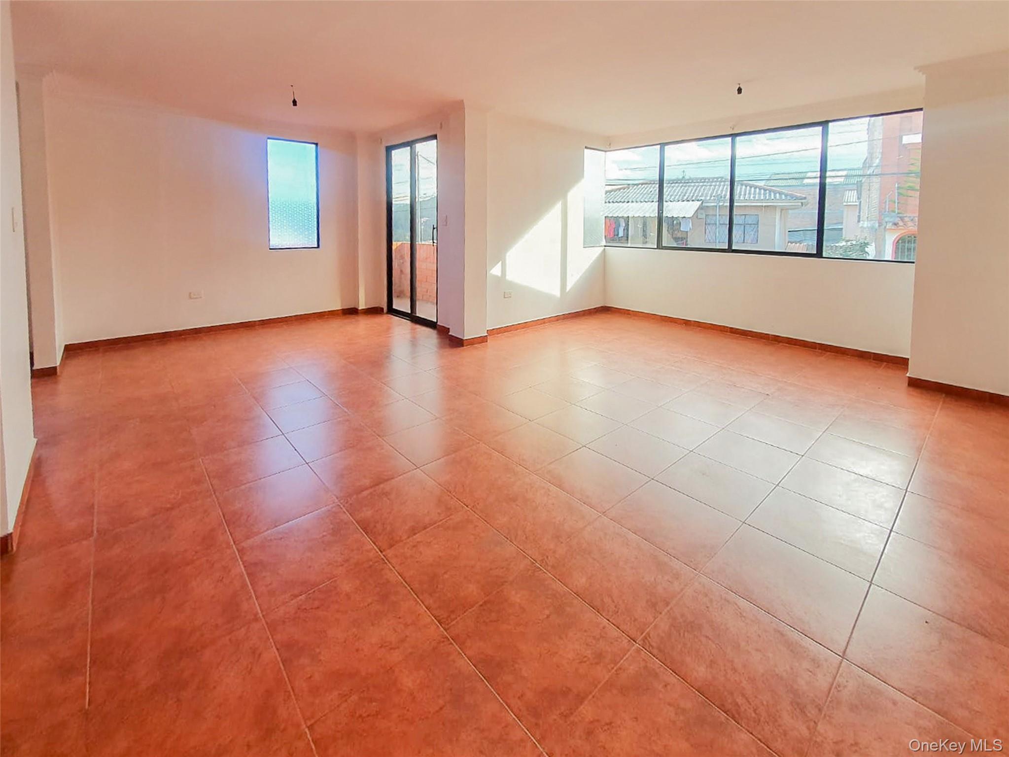 Pa. Milchichig 172/L:9 Cuenca, Ecuador, Call Listing Agent 010209