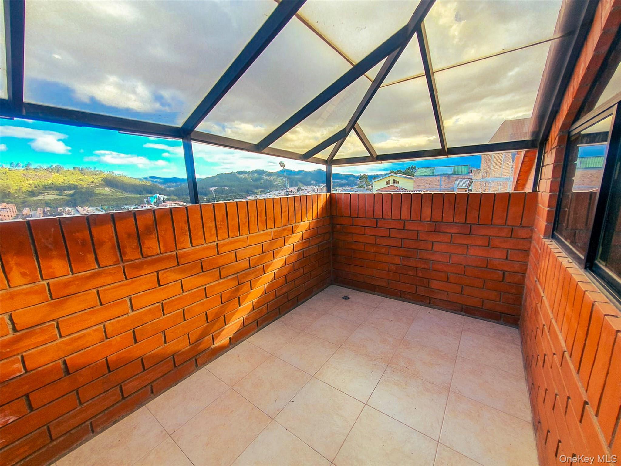 Pa. Milchichig 172/L:9 Cuenca, Ecuador, Call Listing Agent 010209