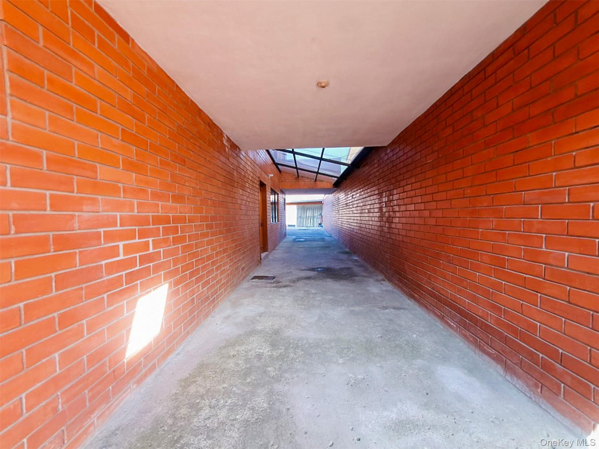 Pa. Milchichig 172/L:9 Cuenca, Ecuador, Call Listing Agent 010209