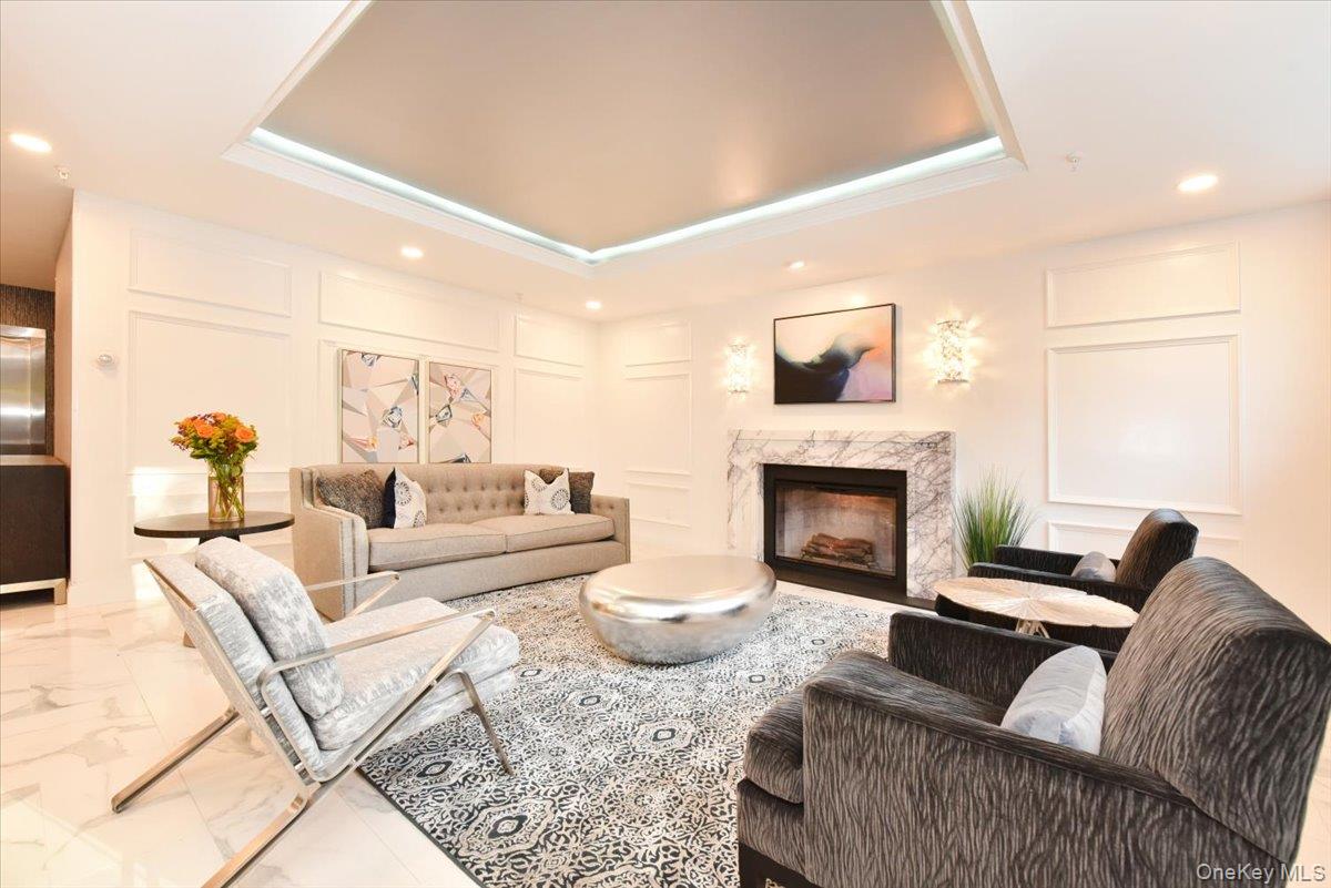 320 E Shore Road # C, Great Neck, NY 11023