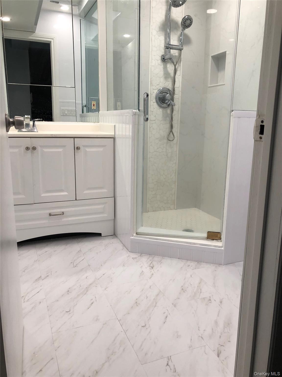 320 E Shore Road # C, Great Neck, NY 11023