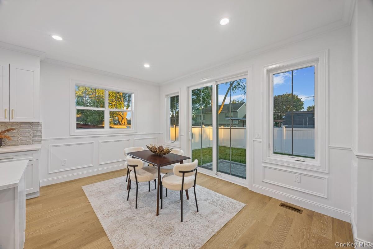 5 Relda Street, Plainview, NY 11803