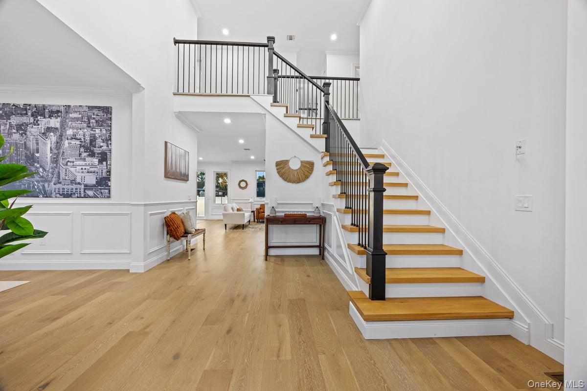 5 Relda Street, Plainview, NY 11803