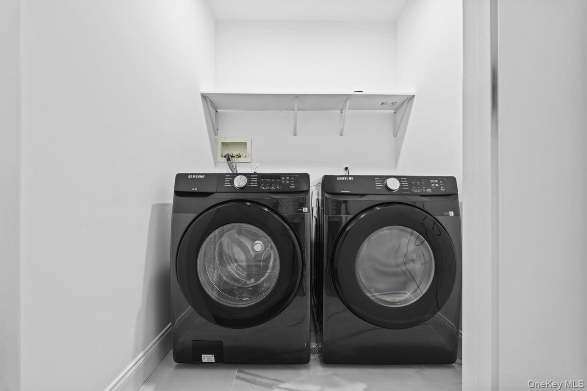 5 Relda Street, Plainview, NY 11803