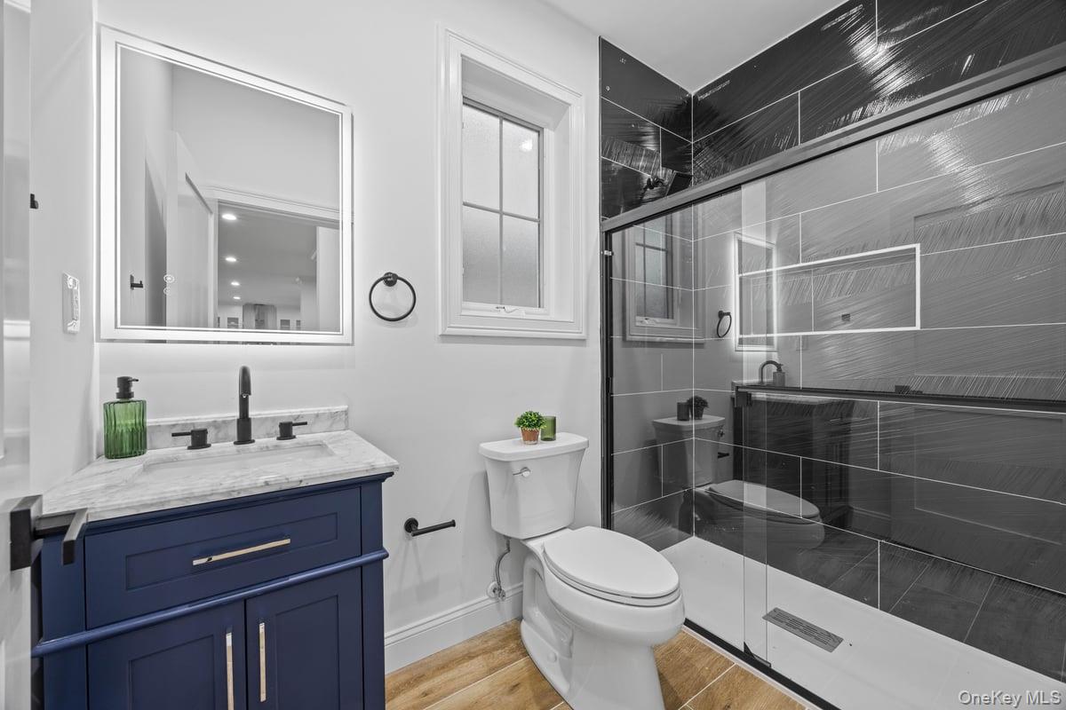 5 Relda Street, Plainview, NY 11803