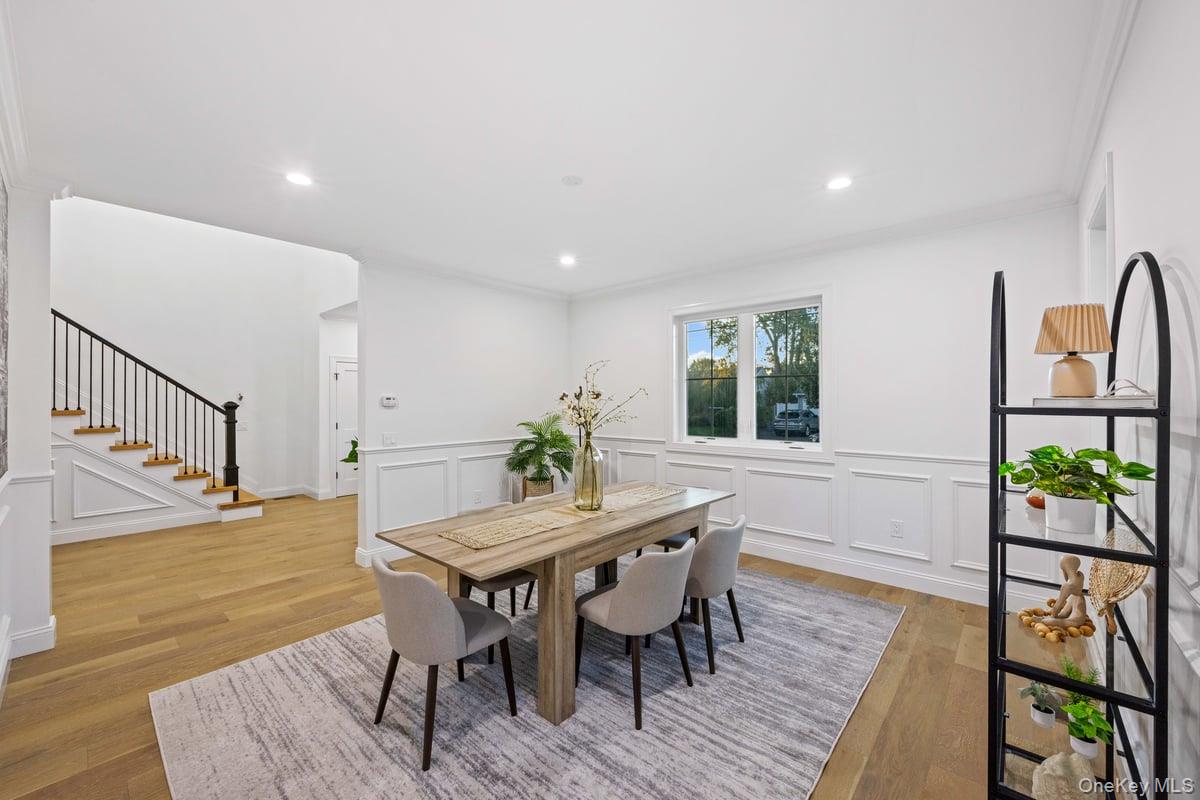 5 Relda Street, Plainview, NY 11803