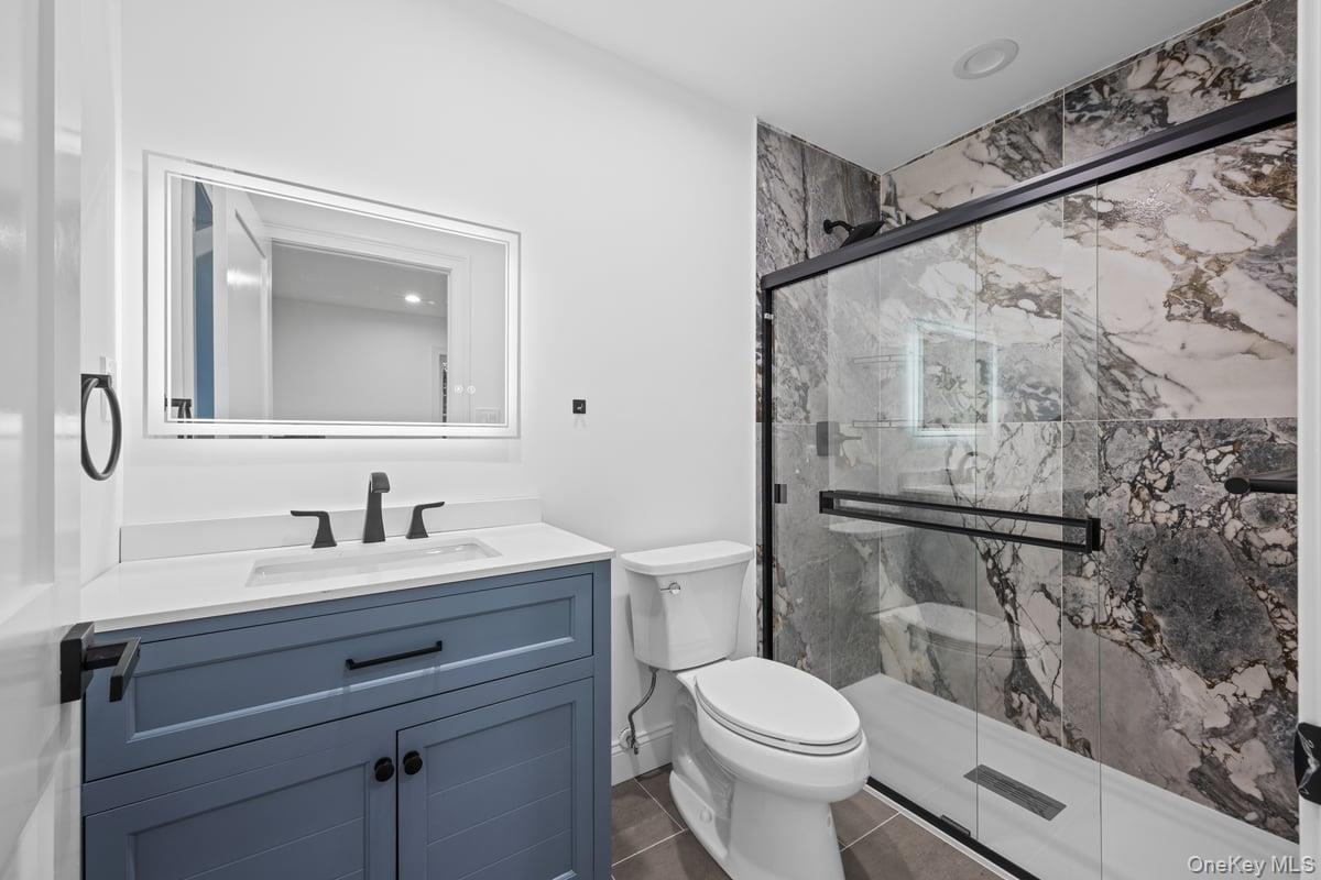 5 Relda Street, Plainview, NY 11803