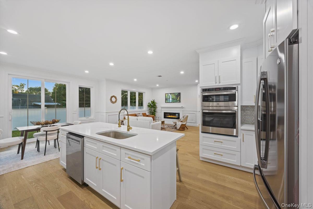 5 Relda Street, Plainview, NY 11803