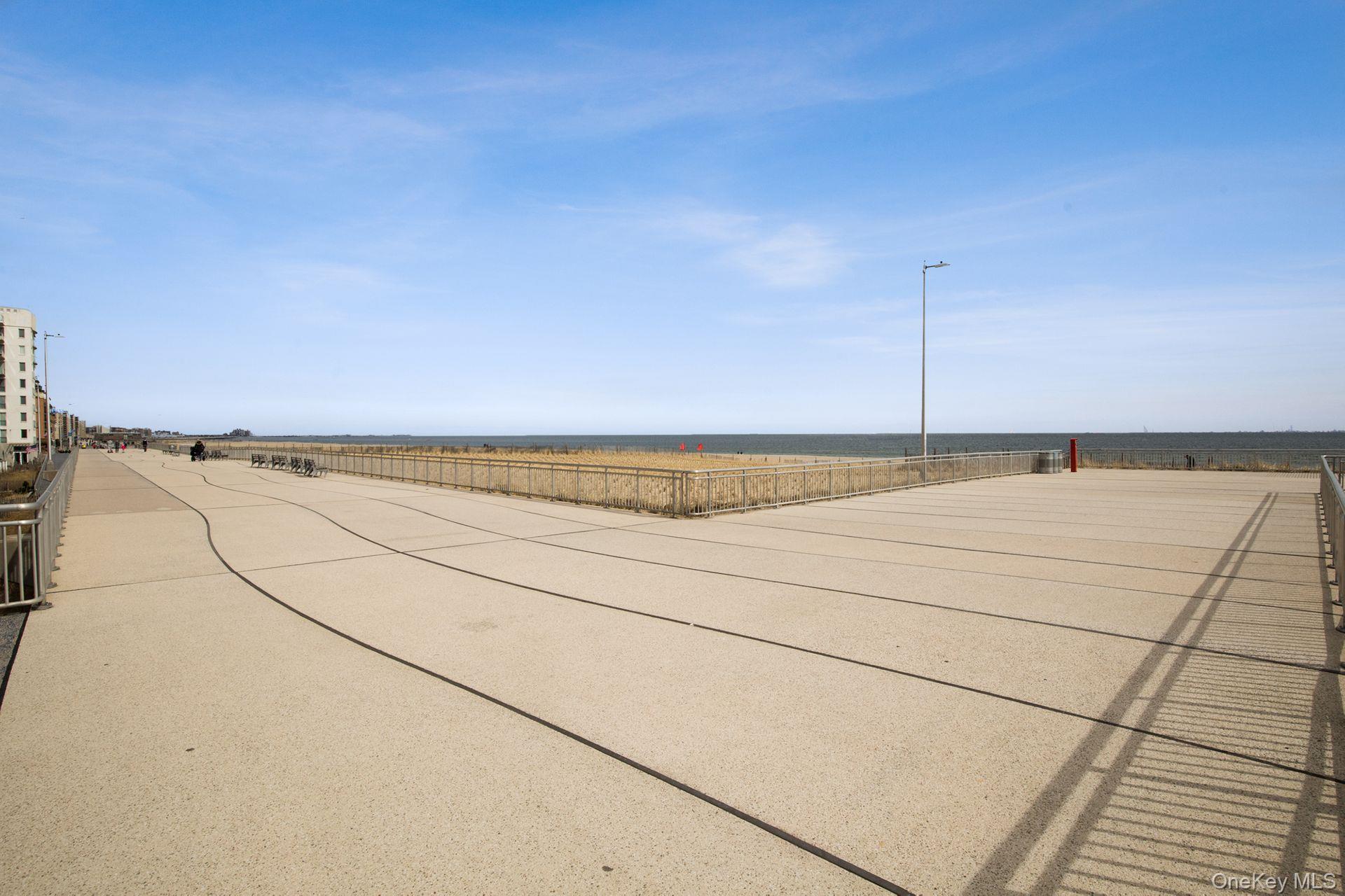 121-16 Ocean Promenade # 4L, Rockaway Park, NY 11694