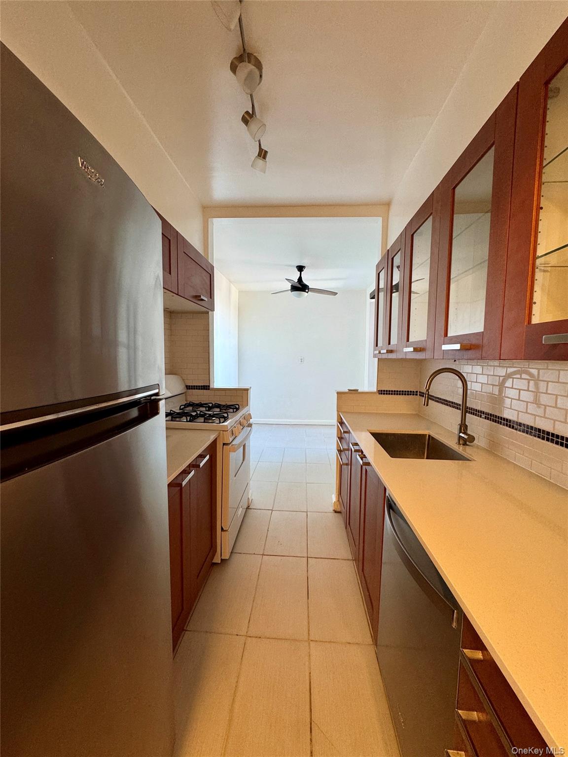 121-16 Ocean Promenade # 4L, Rockaway Park, NY 11694