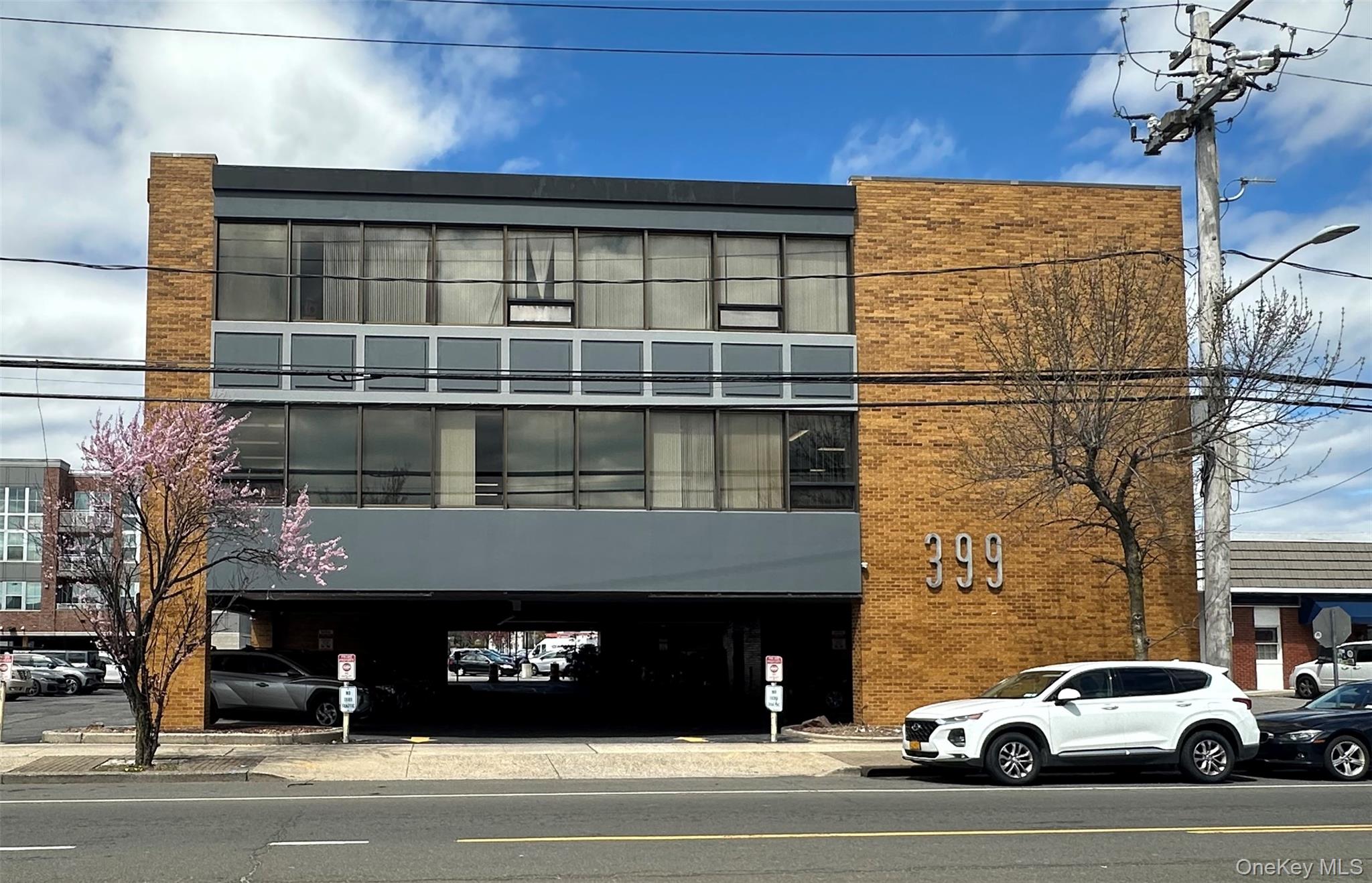 399 Conklin Street, Farmingdale, NY 11735