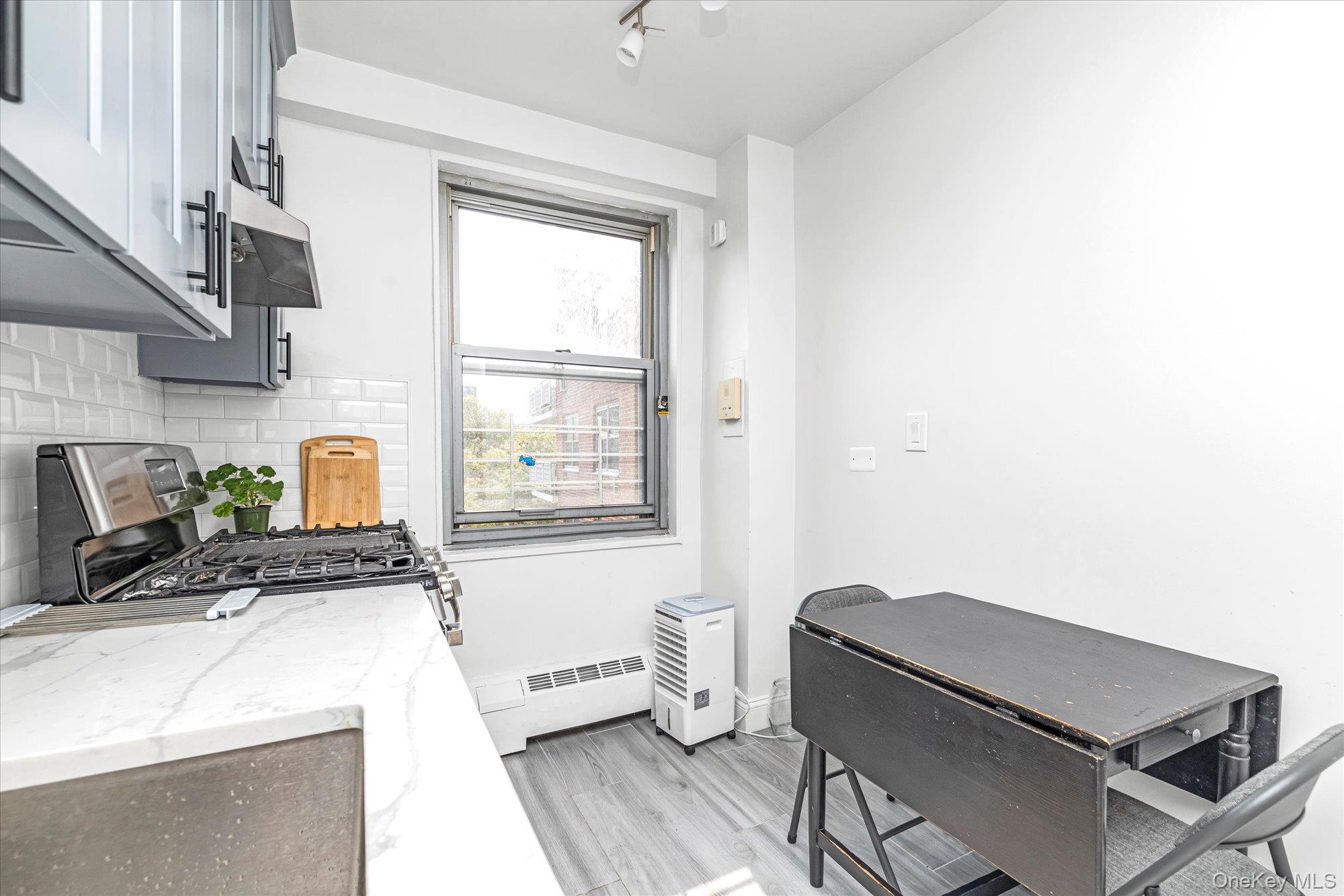61-15 97 St # 4K, Flushing, NY 11374