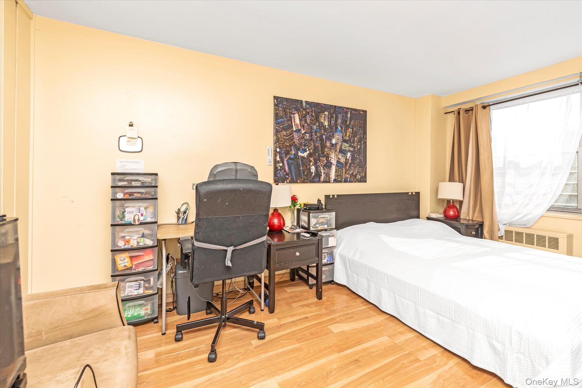 61-15 97 St # 4K, Flushing, NY 11374