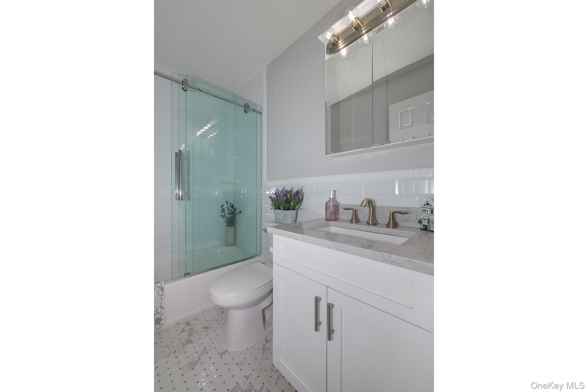 2 Victorian Court # 105, Holtsville, NY 11742