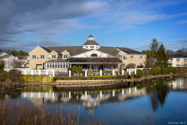 2 Victorian Court # 105, Holtsville, NY 11742