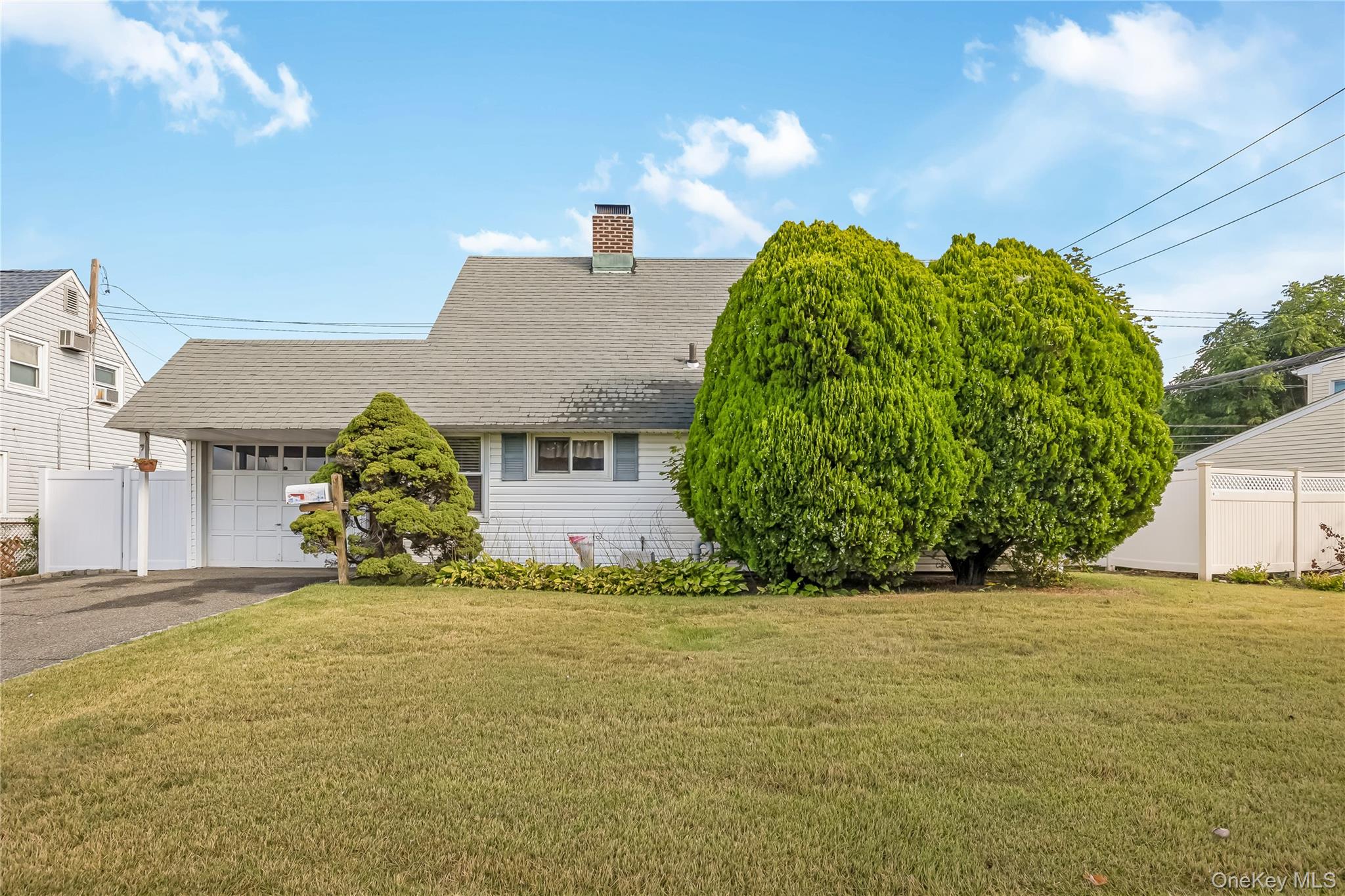 93 Flamingo Road, Levittown, NY 11756