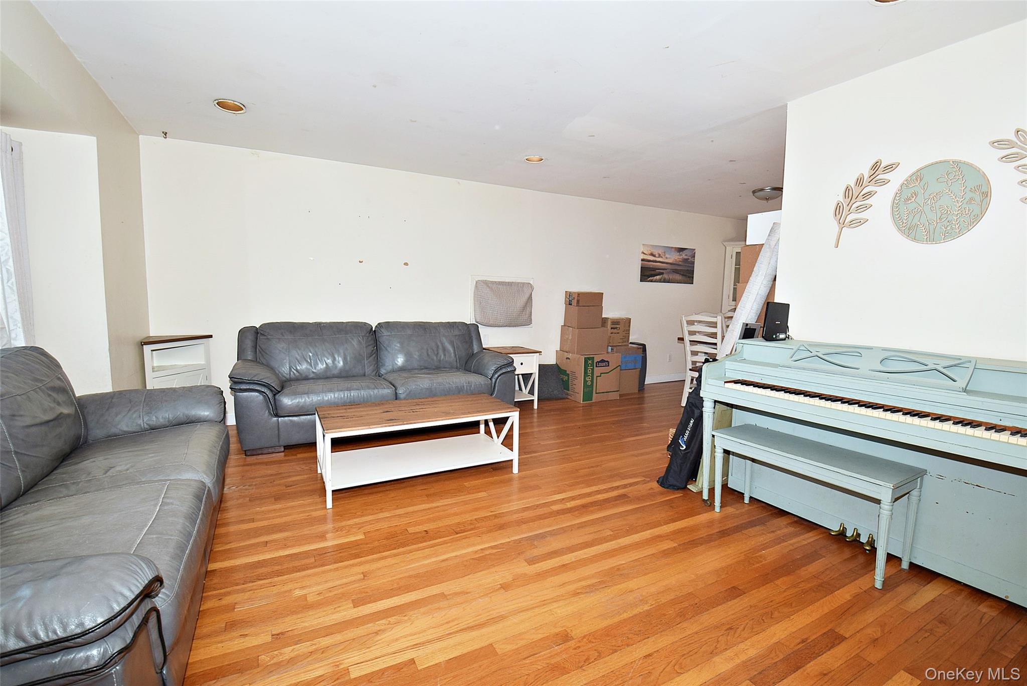 104 Woods Road, North Babylon, NY 11703