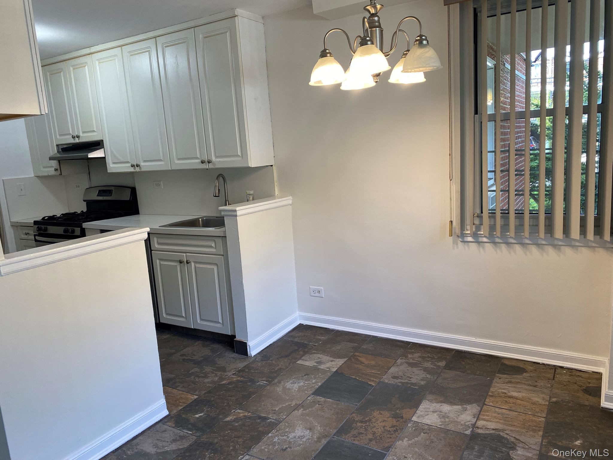 164-20 Highland Avenue # 2M, Jamaica Hills, NY 11432