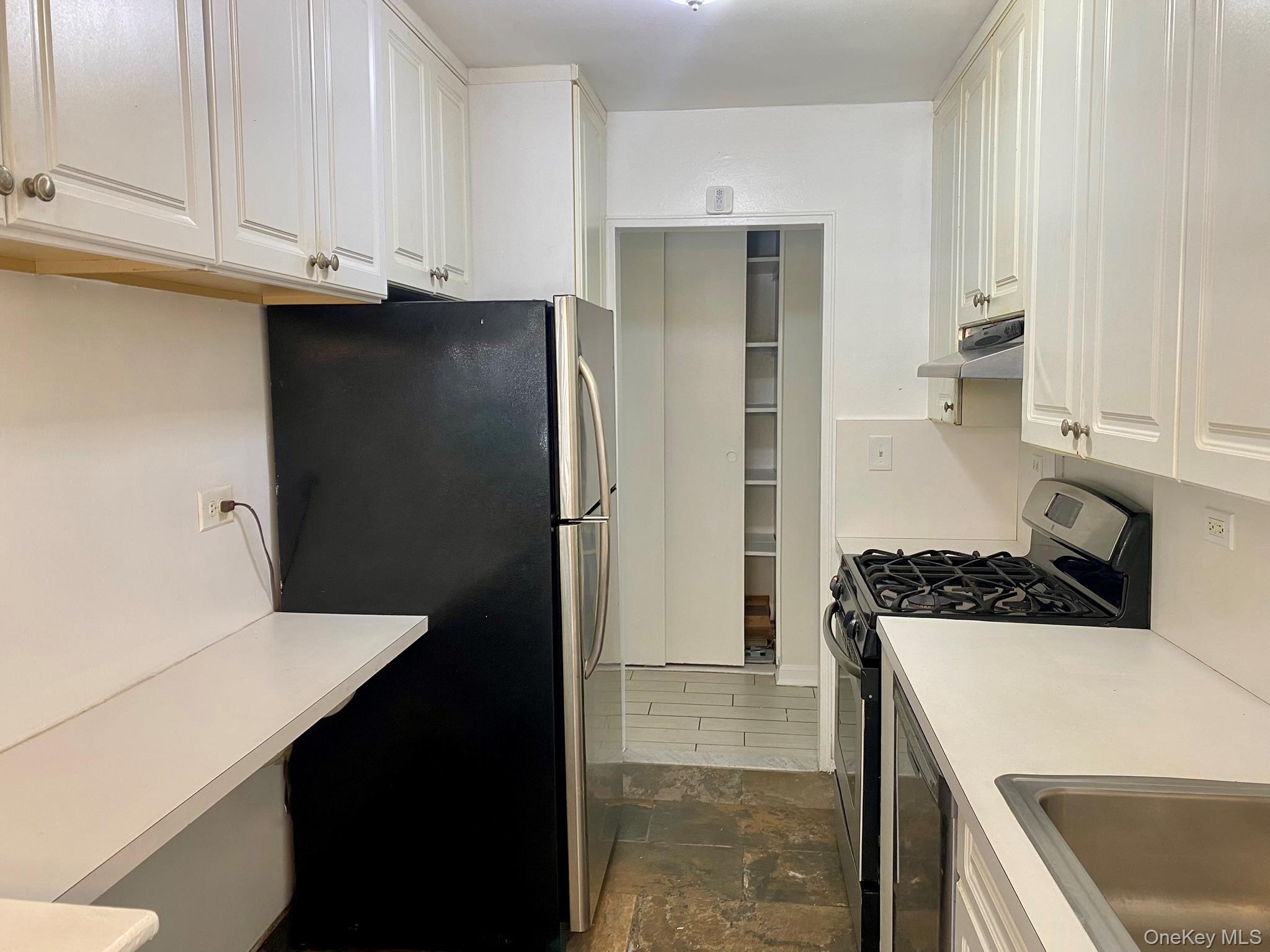 164-20 Highland Avenue # 2M, Jamaica Hills, NY 11432