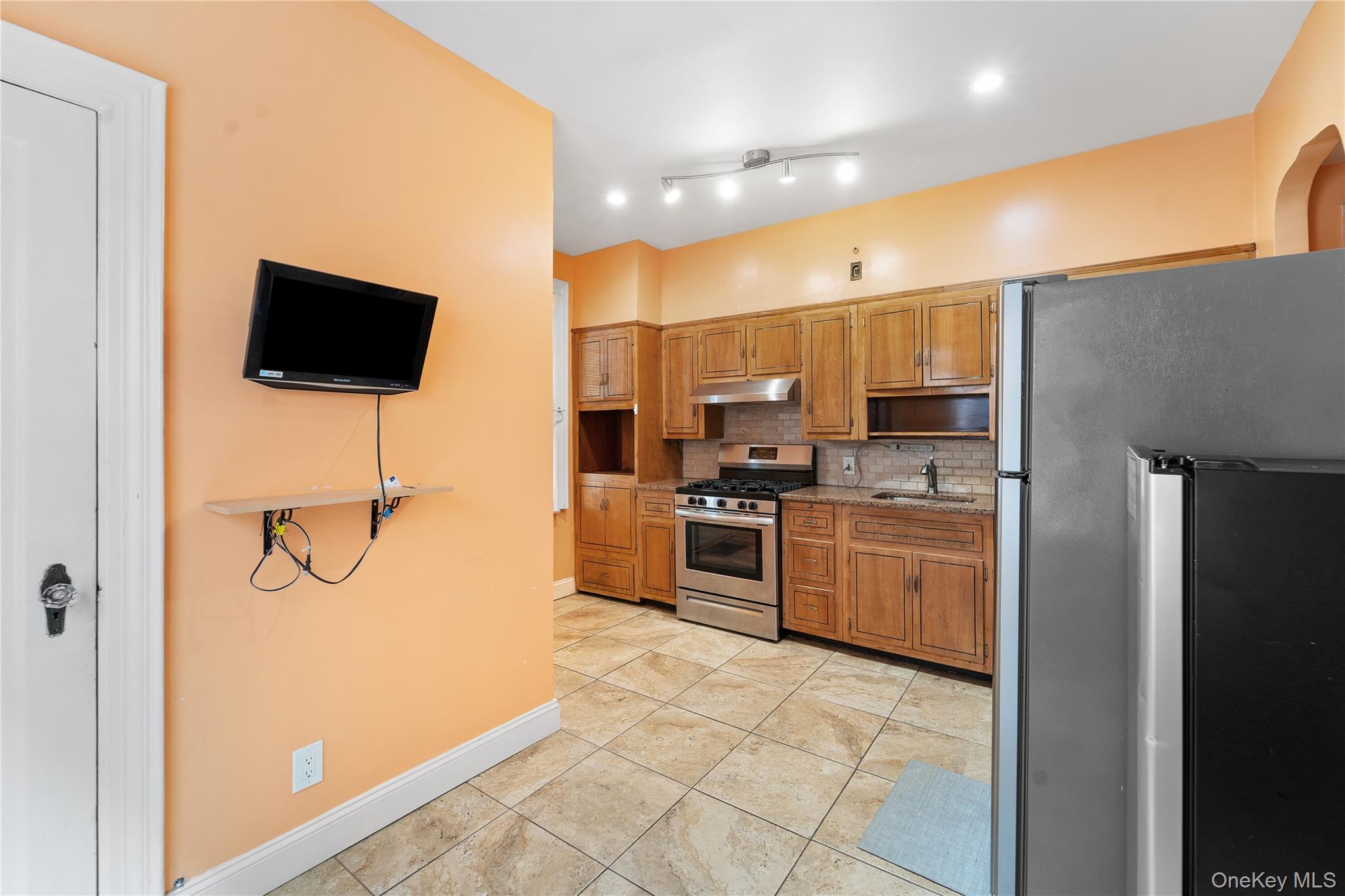 162 E 57th Street, Brooklyn, NY 11203