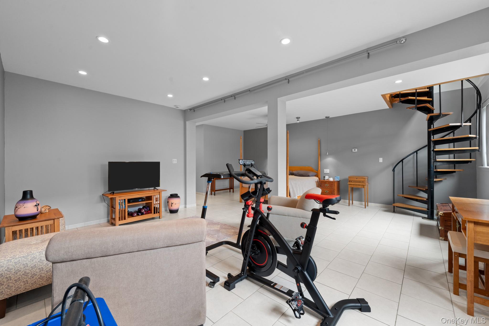 66-60 80th Street # #102, Middle Village, NY 11379