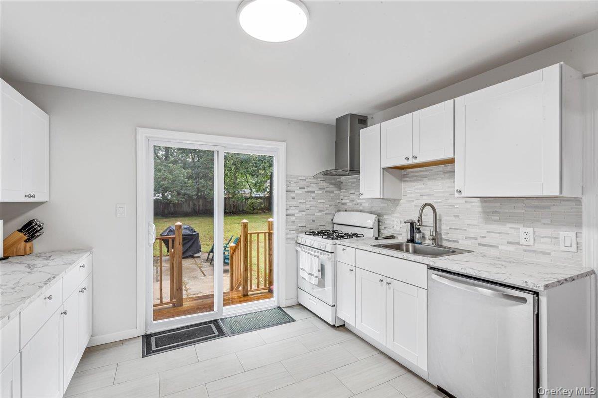 5 Sycamore Street, Centereach, NY 11720