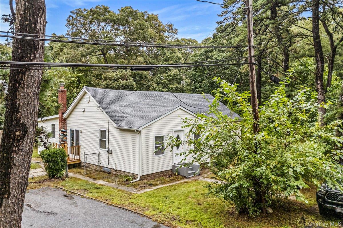 5 Sycamore Street, Centereach, NY 11720