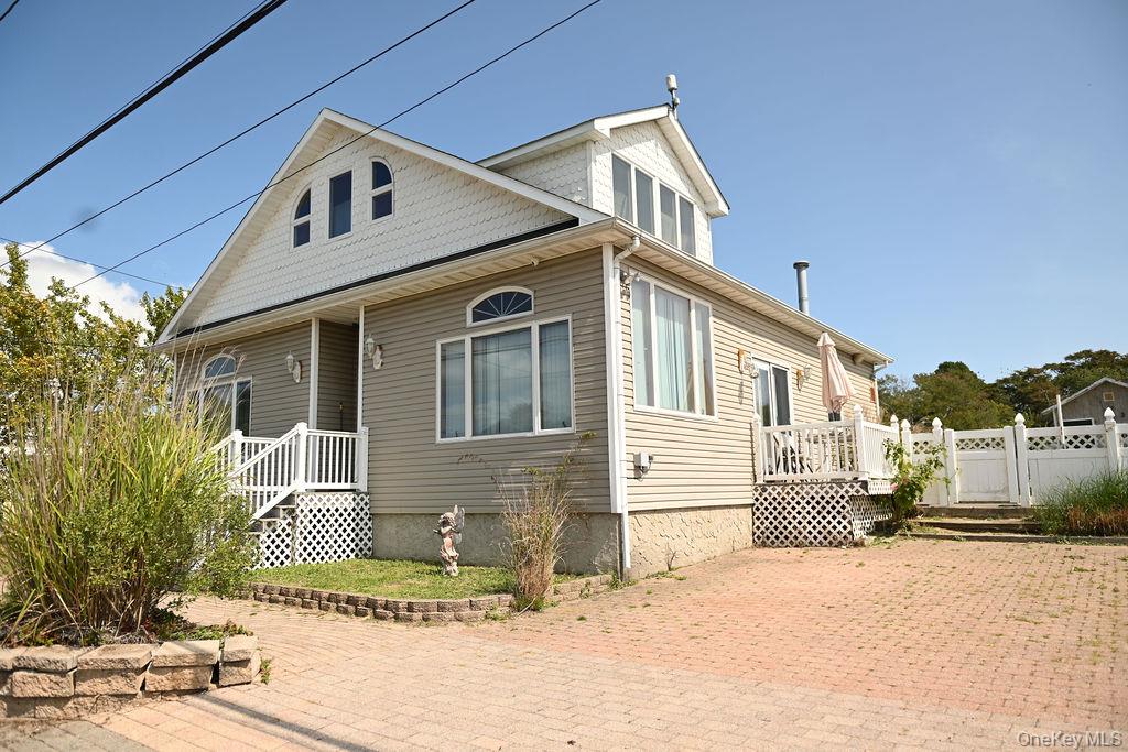 115 Riviera Drive, Mastic Beach, NY 11951