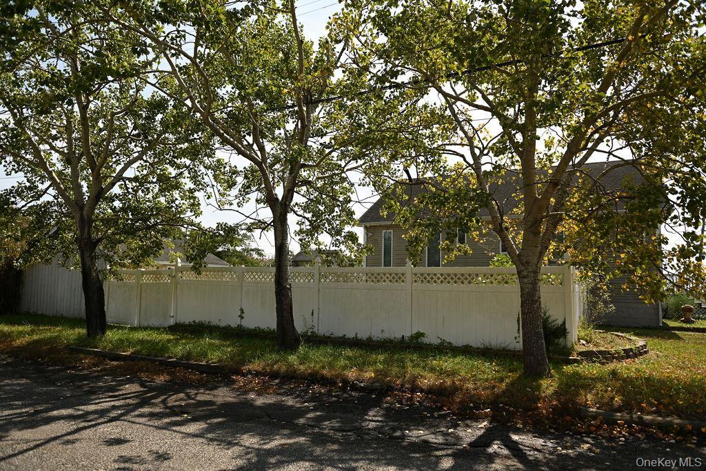 115 Riviera Drive, Mastic Beach, NY 11951