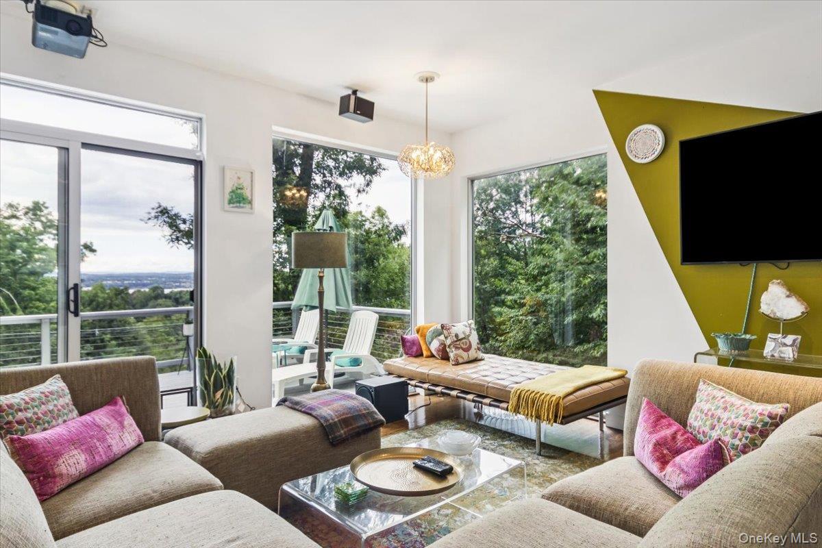 19 Melzingah Reservoir Road, Beacon, NY 12508