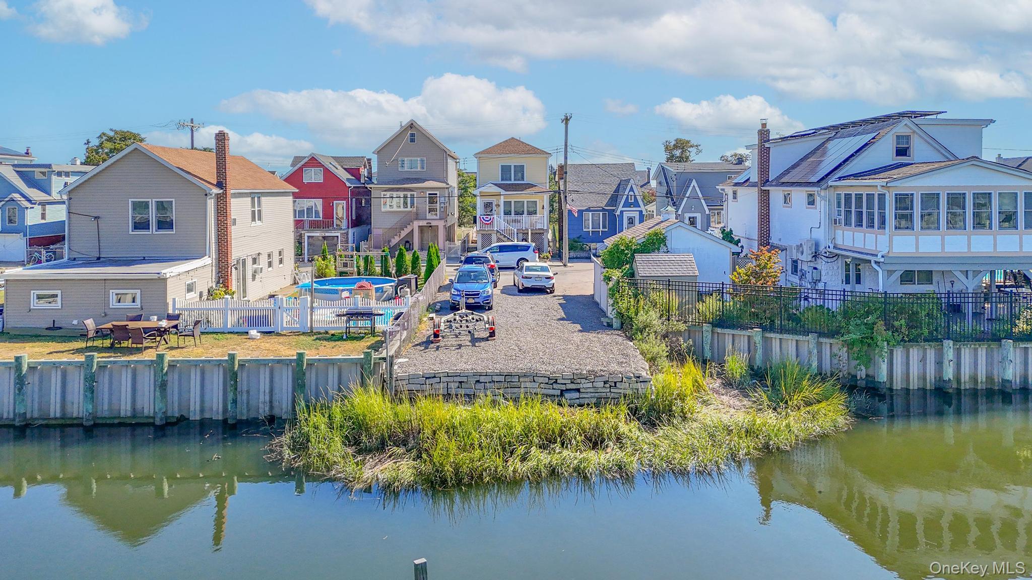 21 W 18th Road, Broad Channel, NY 11693