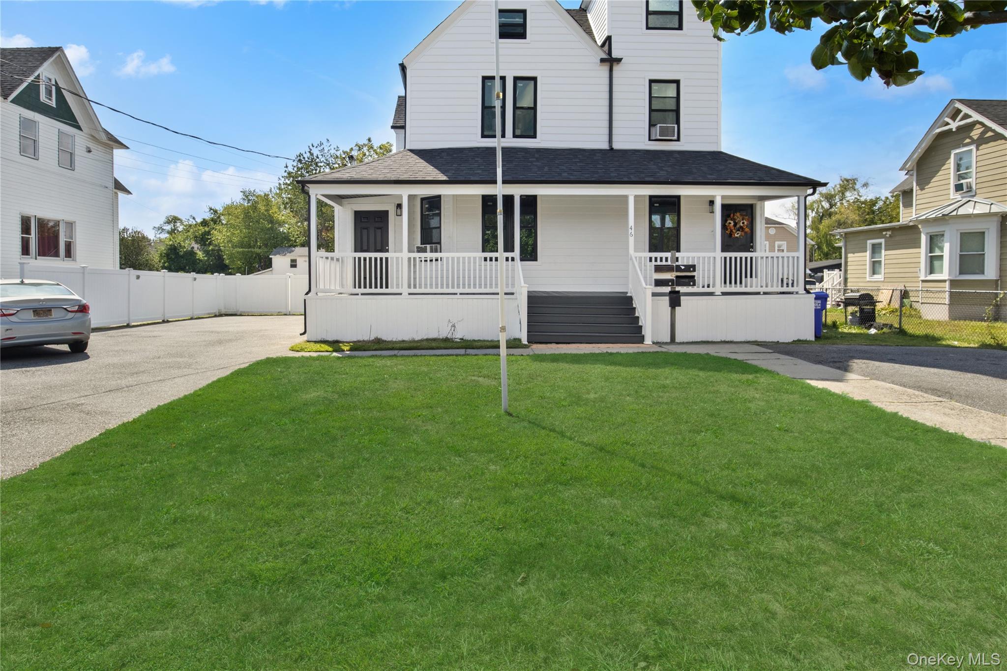 46 Park Avenue, Bay Shore, NY 11706