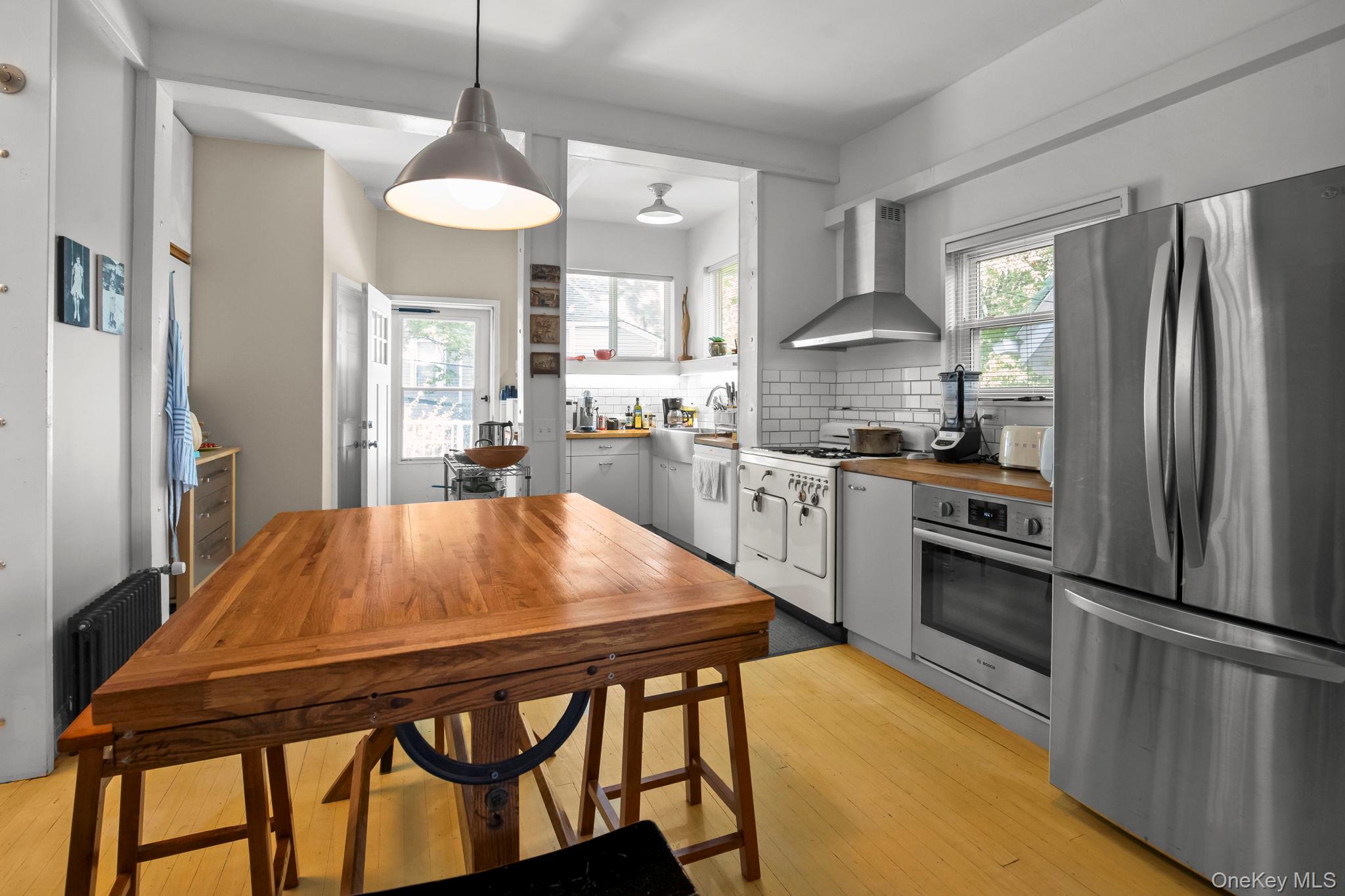 39 Bayley Avenue, Yonkers, NY 10705